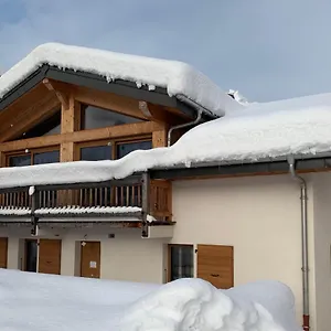  Chalet Mitoyen Le Rusticana France